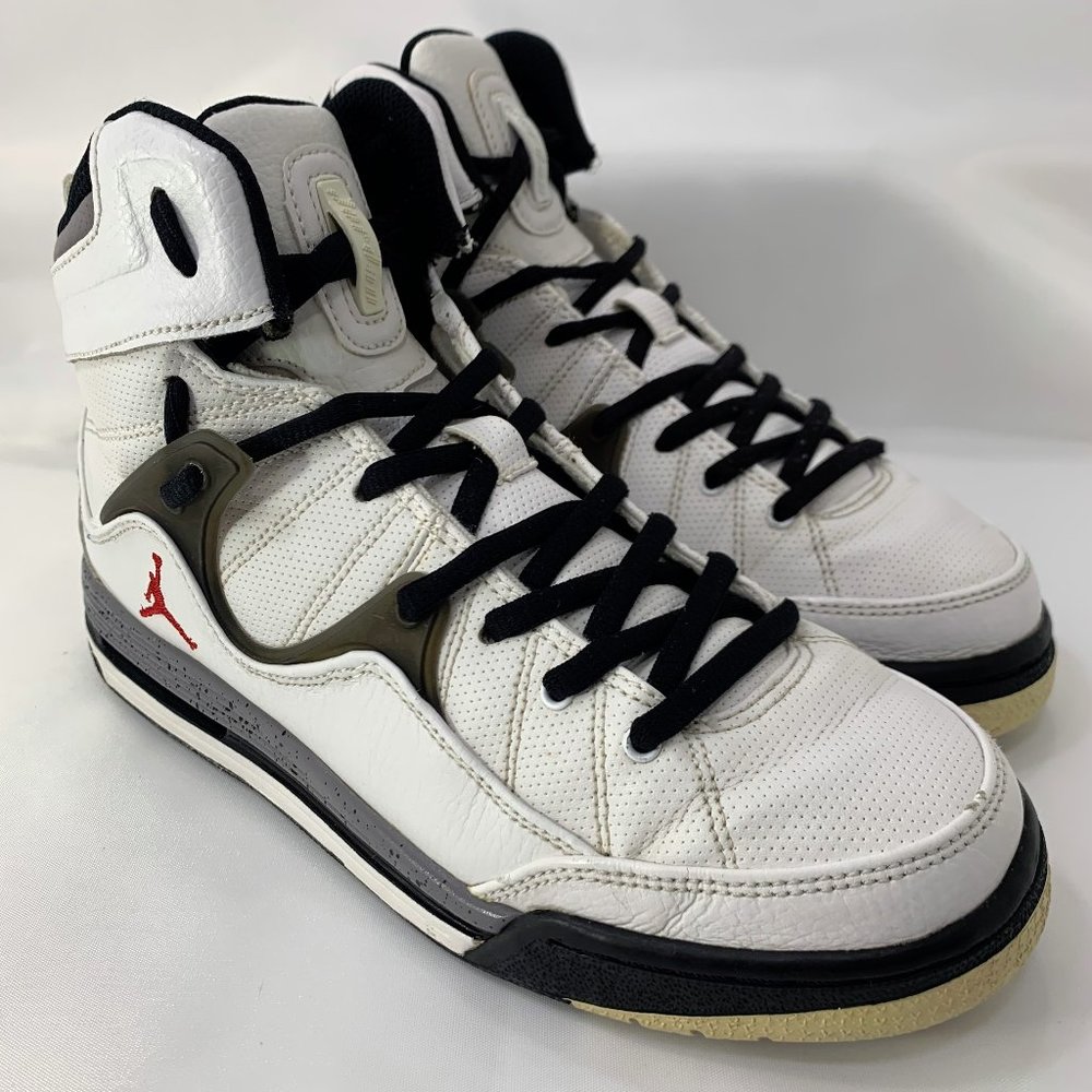 JORDAN FLIGHT TR’97 (GS) Size 6.5Y 428827-120 BOYS YOUTH BASKETBALL SHOES